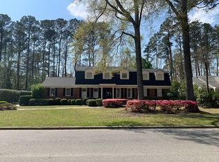 312 Queen Annes Rd, Greenville, NC 27858