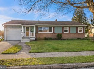 606 Fairview Ave, Gettysburg, PA 17325