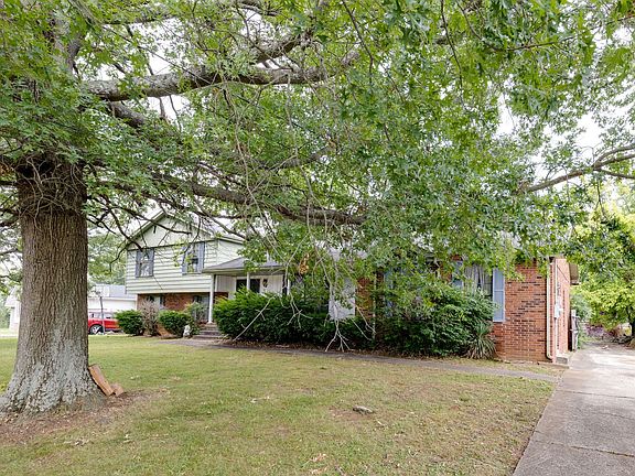 2nd image of 2933 Nautilus Dr