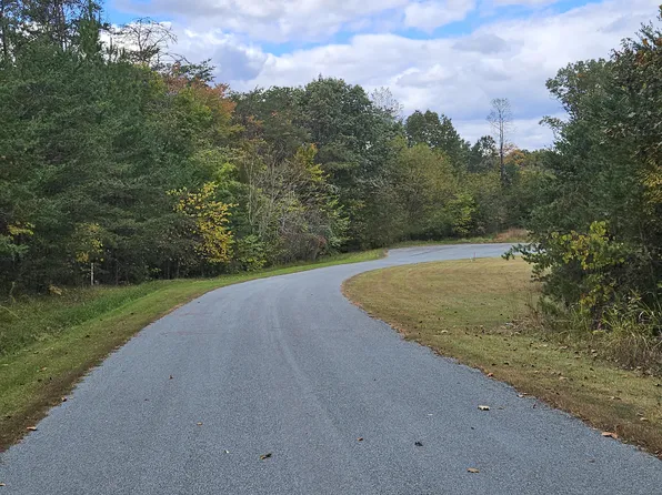 6 Major Holland Rd, Union Hall, VA 24176