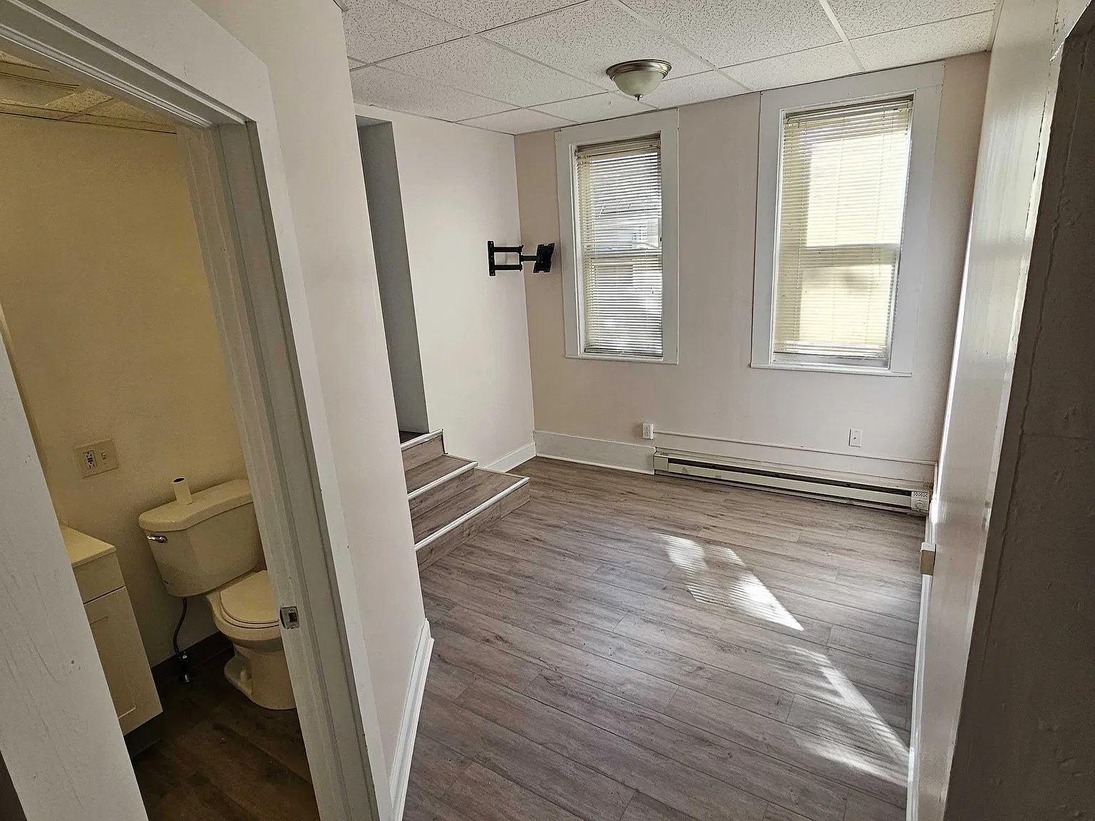 1019 Remington Ave — Photo 2