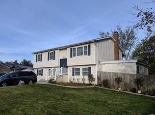 489 Mayflower Ave, Brentwood, NY 11717