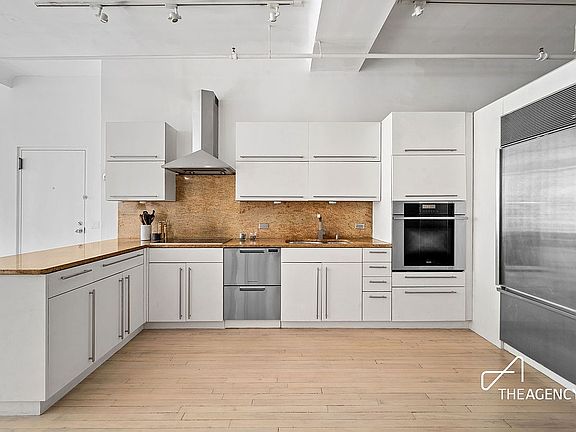 5th image of 652 Broadway APT 6F