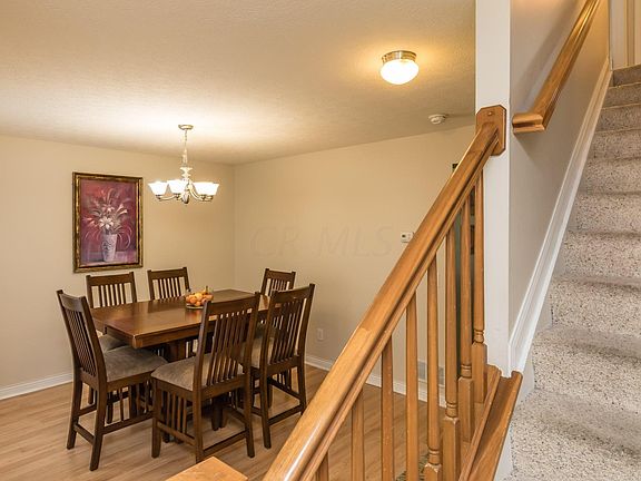 4th image of 529 Evergreen Cir
