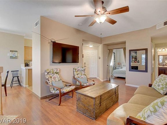 5th image of 2109 Echo Bay St Unit 201