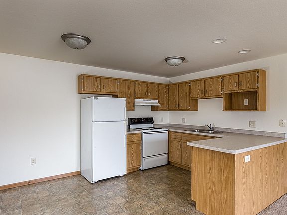 2nd image of 2730-2790 Minerva St #65