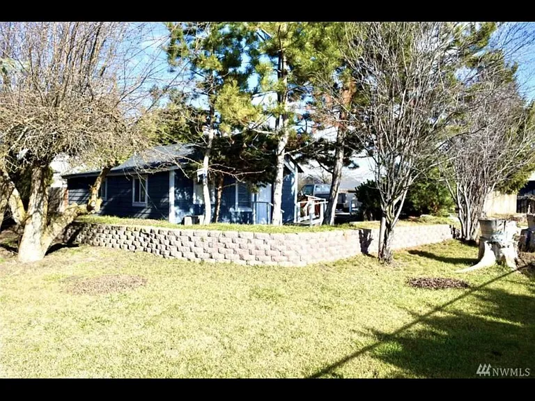 903 W 5th Ave — Photo 22