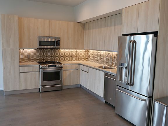 4th image of 1826 S Redondo Blvd