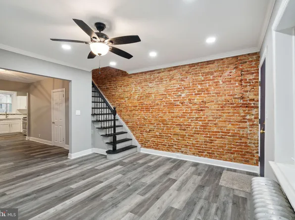 5426 Windsor St, Philadelphia, PA 19143