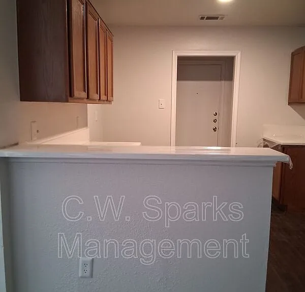13651 Biggs St — Photo 26