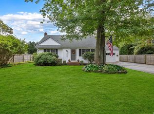 273 Oakwood Ave, Bayport, NY 11705