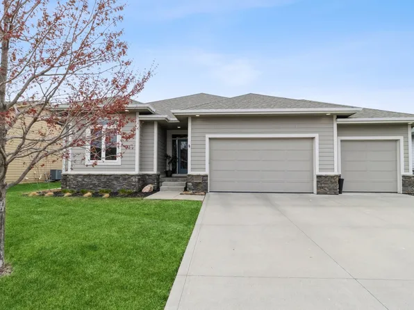 590 NE Meridian Dr, Waukee, IA 50263