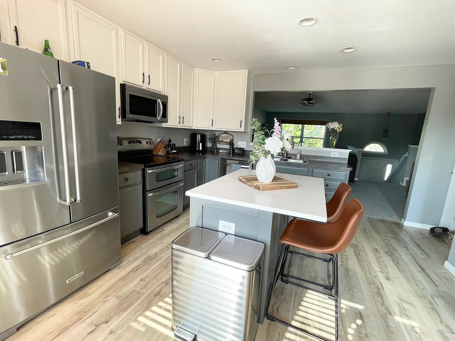 3 bed, 1876 sqft, $2,600 — Photo 3