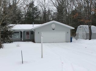 138 Pepperell Ave, Houghton Lake, MI 48629