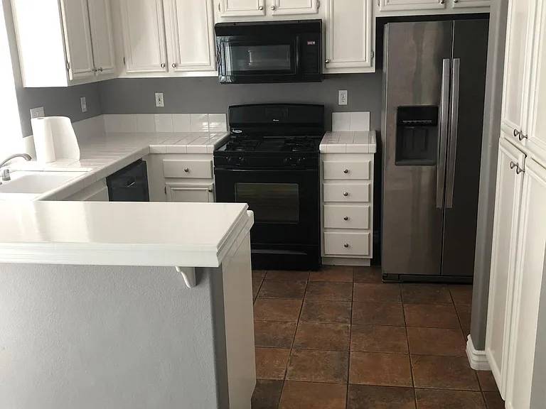 28 Silkwood Ln — Photo 8