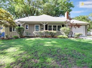8706 W 72nd Ter, Prairie Village, KS 66204