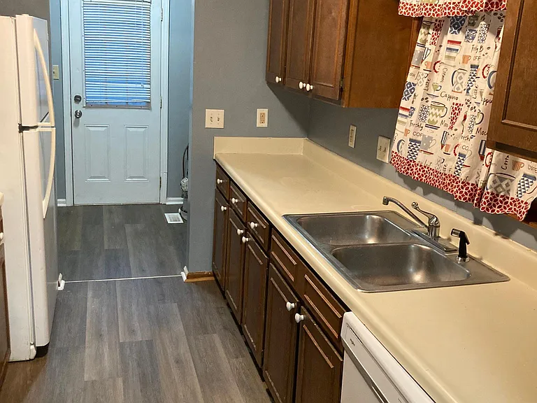 1089 S Confederate Dr — Photo 5