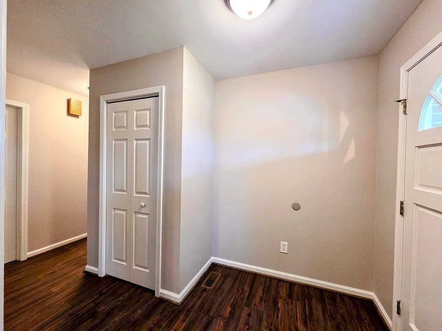 3 Bedroom Brick Home Easley, SC — Photo 4