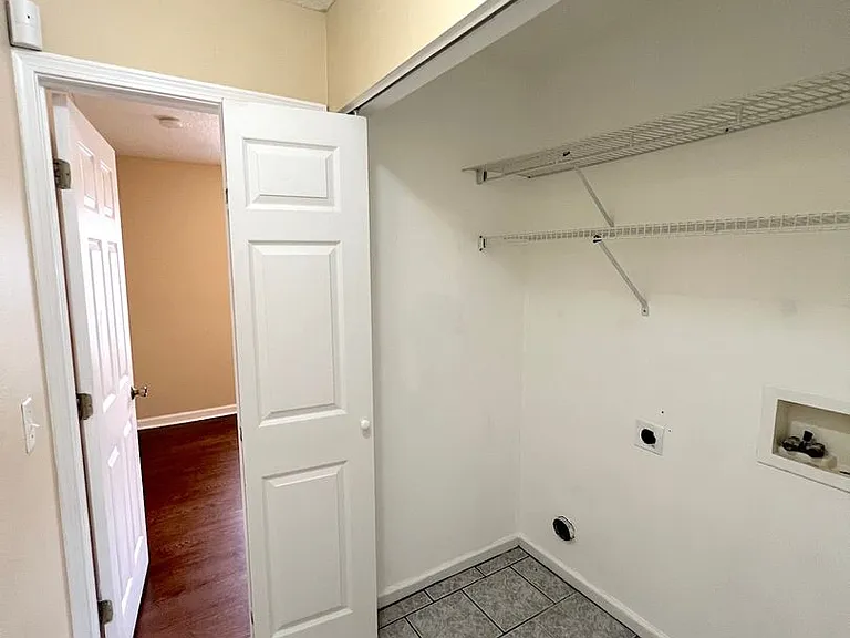 122 Parkview Dr — Photo 29