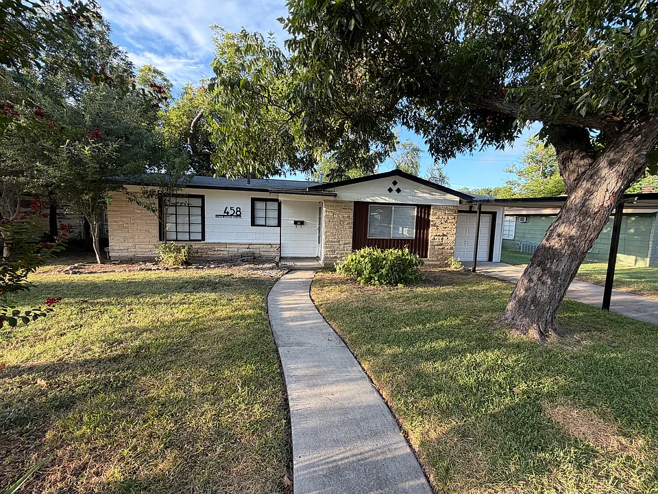 458 Basswood Dr