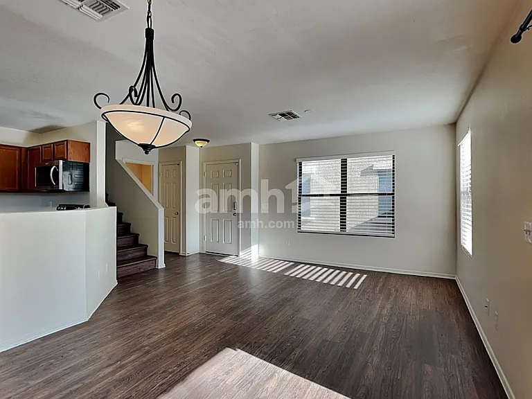 9680 N 82nd Ln — Photo 5