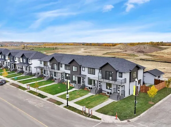 206 N Cambridge Way, Sylvan Lake, AB T4S 0V8