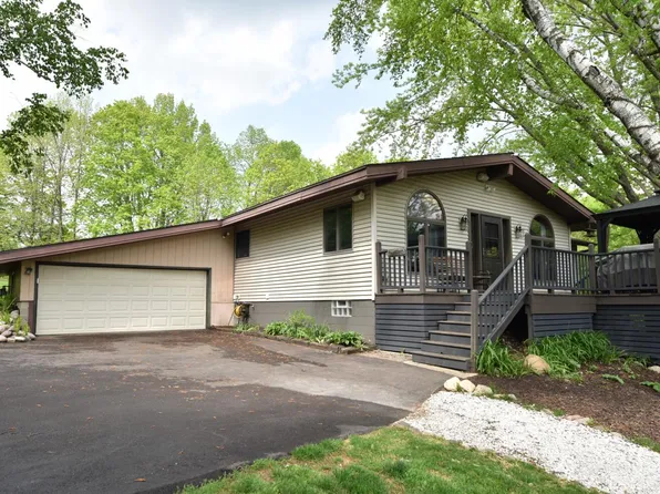 4461 Holly LANE, West Bend, WI 53090