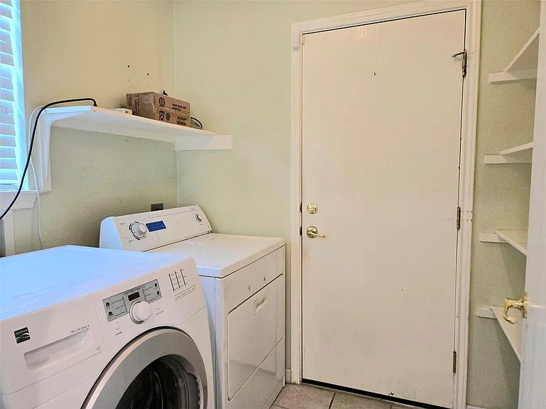 809 Sheraton Ave — Photo 11