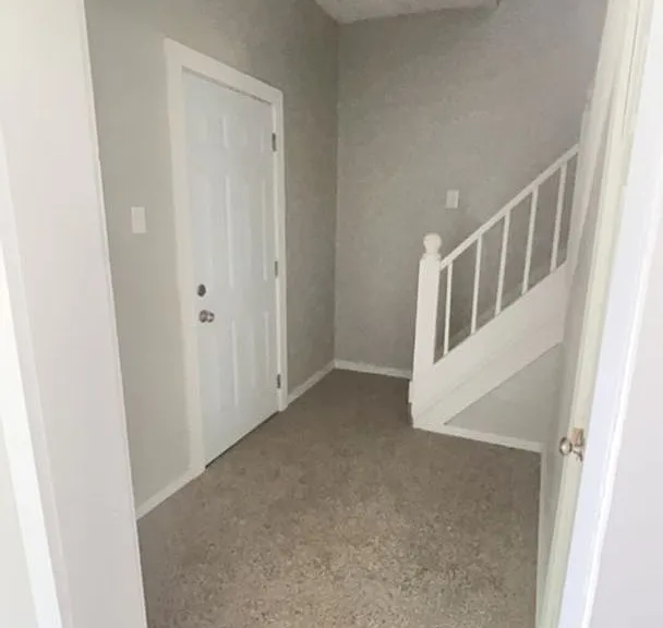 2918 S Jefferson St — Photo 6