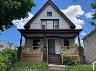 1434 N 37th St #1, Milwaukee, WI 53208