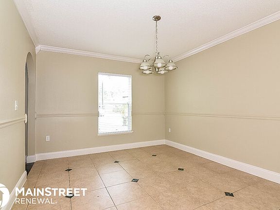 5th image of 16014 Buxley Ct