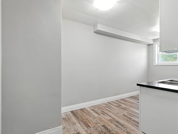 3rd image of 435 Nelson St #1