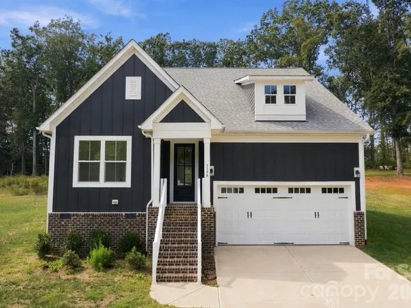 3198 Timber Run Ln, Maiden, NC 28650