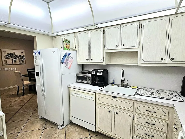 1980 S Ocean Dr #4L — Photo 6