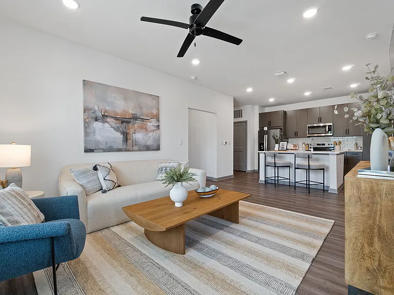 The Quinn Luxury Apartments — Photo 34