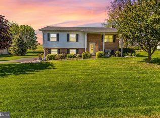 72 Cimarron Dr, Martinsburg, WV 25405