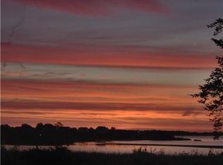 40 Bolster Ave, Warwick, RI 02889