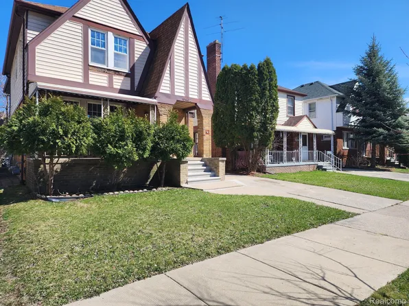 6432 Hartwell St, Dearborn, MI 48126