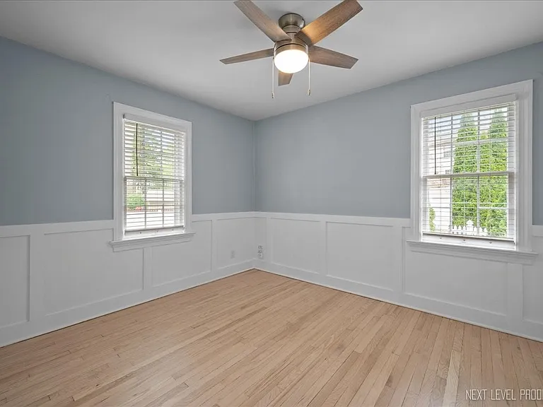 40 S Pine St — Photo 11