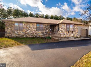 9 Leshin Ln, Hightstown, NJ 08520