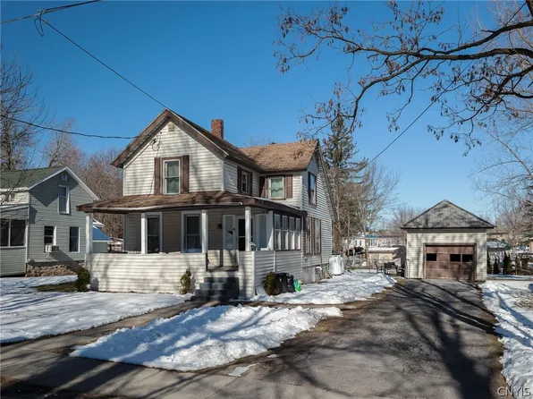 14 Fulton St, Antwerp, NY 13608