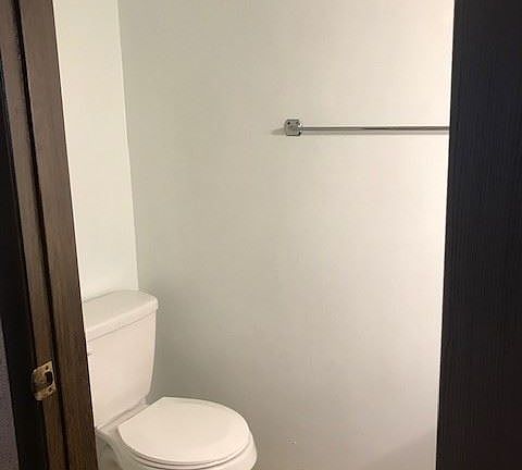 4th image of 3908 N Franklin St APT 3