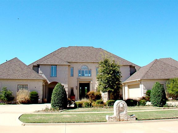 2nd image of 7705 NW Wyatt Lake Dr
