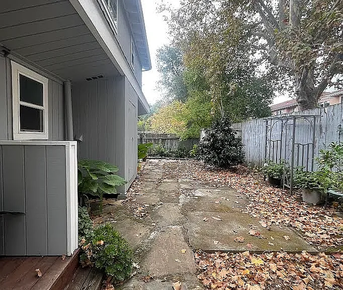 3344 Heliotrop St — Photo 3