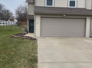 731 NE Swann Cir #731, Lees Summit, MO 64086