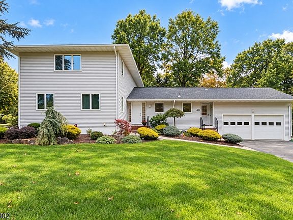 2nd image of 40 Shadowlawn Dr