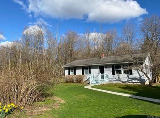 6 Prosperous Valley Rd, Middletown, NY 10940