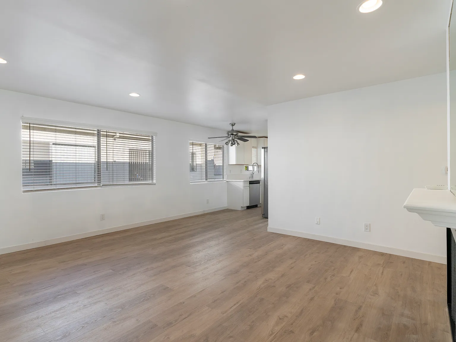 1 bed, 900 sqft, $2,795 — Photo 3