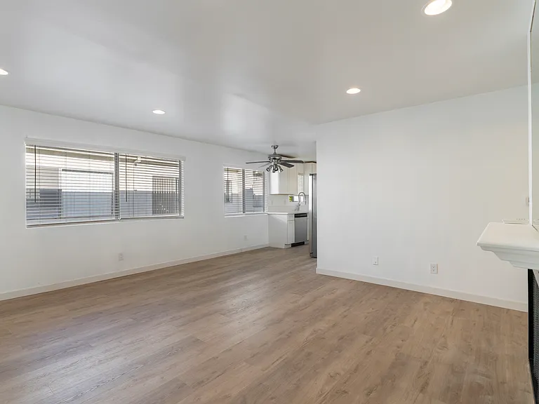 13046 Moorpark St #204 — Photo 3