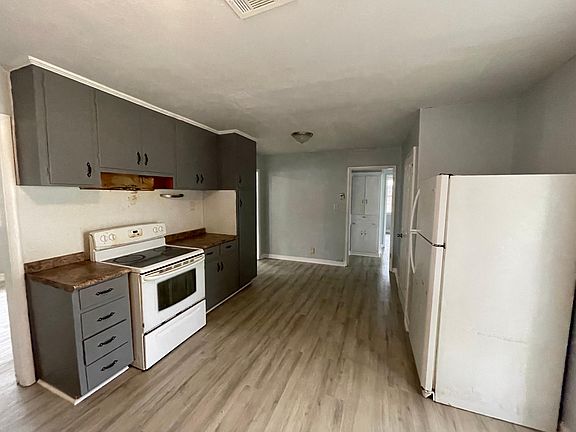 4th image of 1823 Speigle St